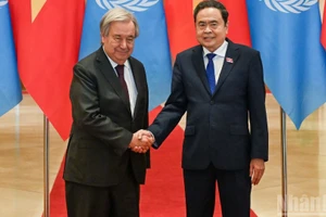 Chủ tịch Quốc hội Trần Thanh Mẫn và Tổng Thư ký Liên hợp quốc Antonio Guterres. (Ảnh: DUY LINH)