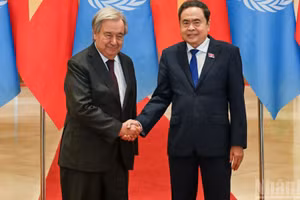 Chủ tịch Quốc hội Trần Thanh Mẫn và Tổng Thư ký Liên hợp quốc Antonio Guterres. (Ảnh: DUY LINH)