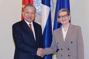 Tổng Bí thư Tô Lâm gặp Phó Chủ tịch thứ nhất Quốc hội Phần Lan Paula Risikko. (Ảnh: THỐNG NHẤT/TTXVN)