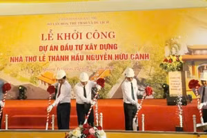 Các đại biểu thực hiện nghi thức khởi công dự án xây dựng nhà thờ Lễ Thành Hầu Nguyễn Hữu Cảnh.