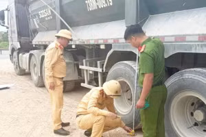 Công an tỉnh Quảng Trị tổng rà soát xe tải trọng từ 15 tấn trở lên ngay tại từng xã, phường.