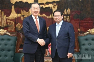 Thủ tướng Chính phủ Phạm Minh Chính và Chủ tịch Hội đồng Ủy ban Kinh tế Á-Âu (EAEU) Bakytzhan Sagintayev. (Ảnh: Trần Hải)