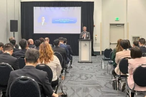 Đại biểu Việt Nam và Hoa Kỳ dự Diễn đàn Đổi mới sáng tạo và Đầu tư Việt Nam-Hoa Kỳ. (Ảnh: NIC)