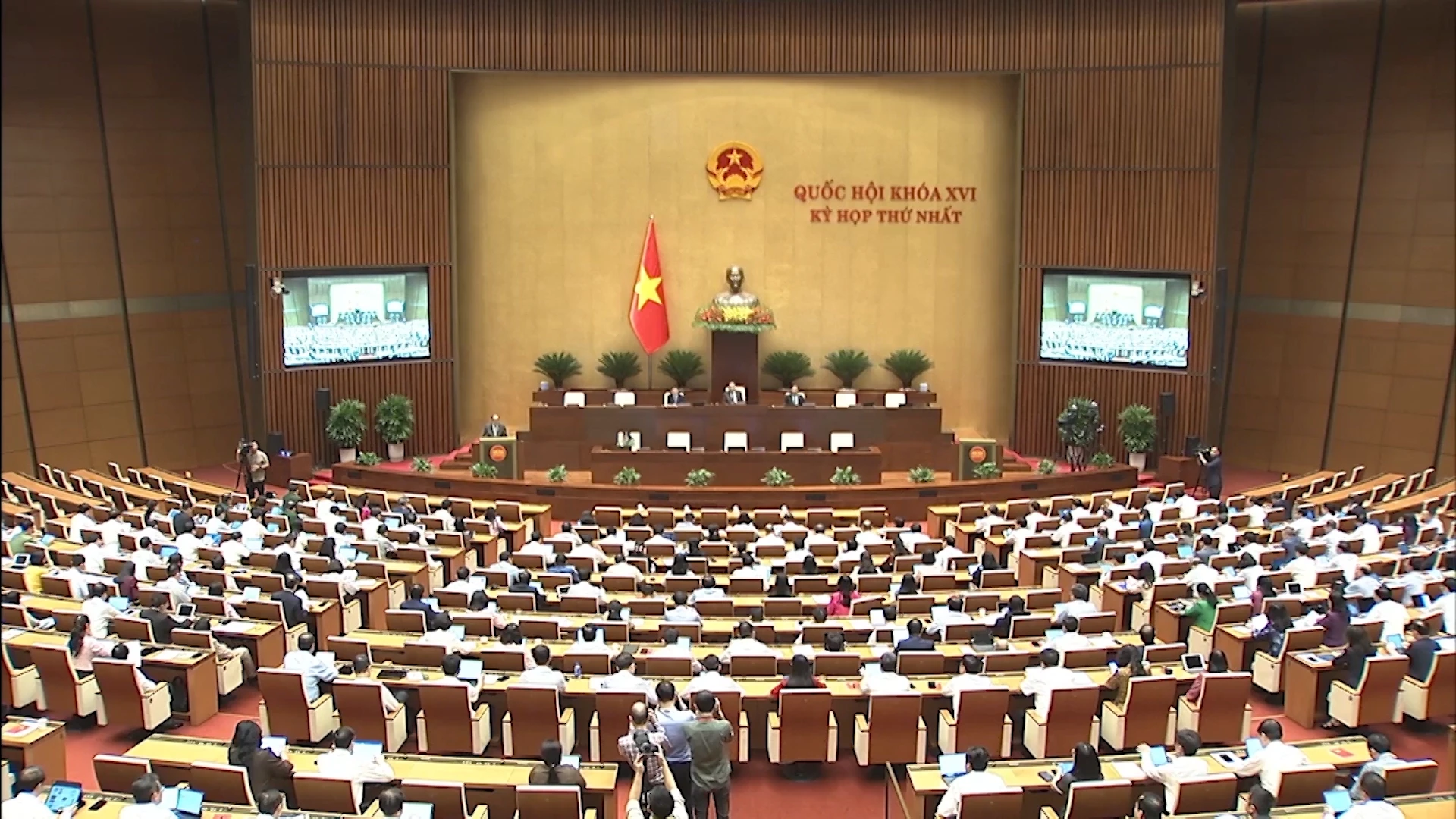 Thủ tướng Lê Minh Hưng: Kiên quyết thay thế cán bộ yếu kém, đùn đẩy trong năm 2026