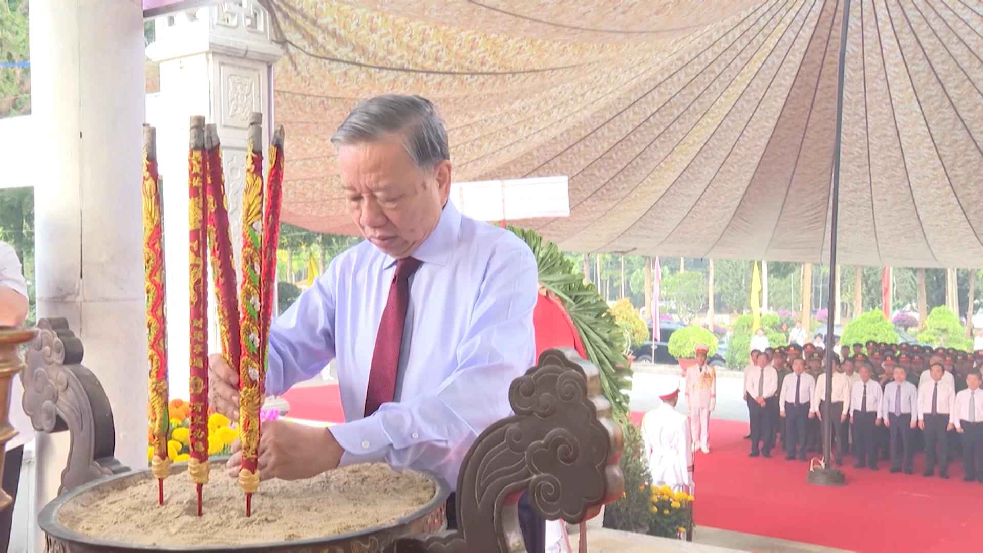Tổng Bí thư, Chủ tịch nước Tô Lâm dâng hương tại Nghĩa trang Liệt sĩ Tân Biên, Tây Ninh