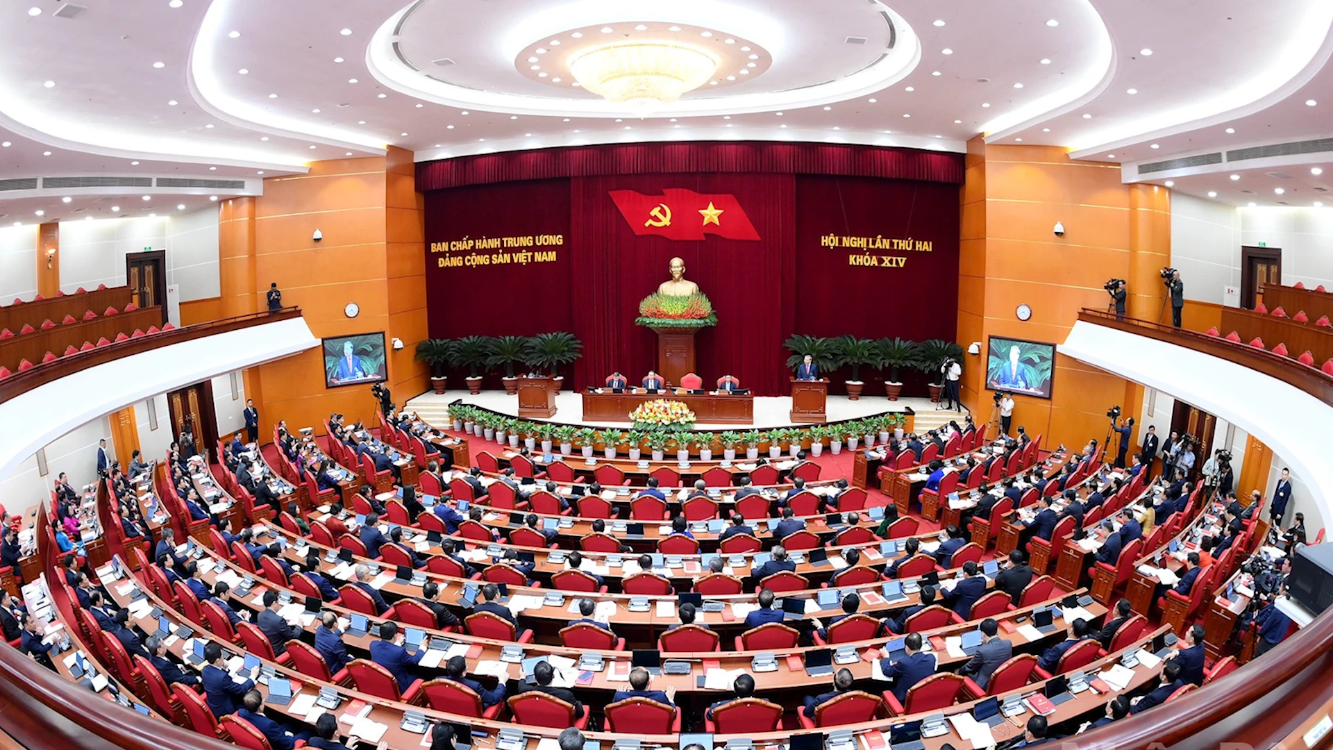 Trung ương Đảng khóa XIV quyết định nội dung nền tảng, Tổng Bí thư nhấn mạnh ý nghĩa đặc biệt