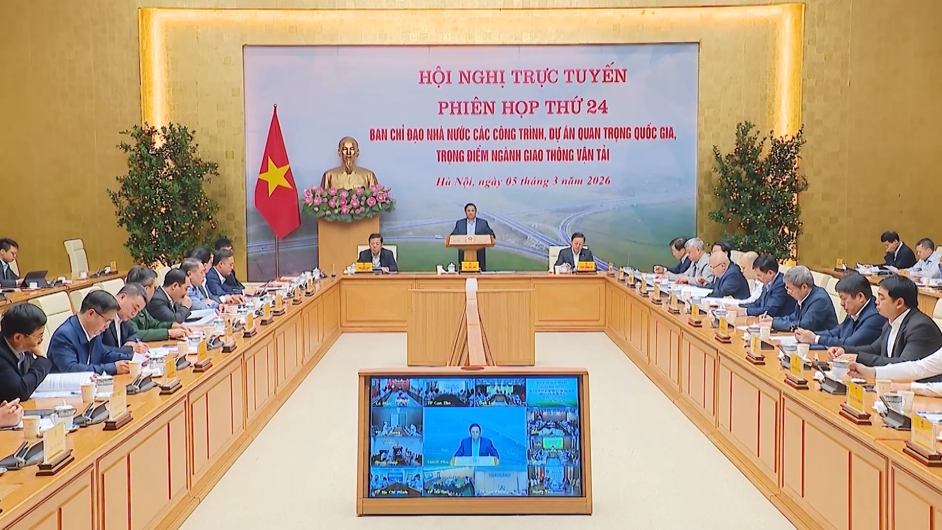Thủ tướng Biểu Dương Tinh Thần Làm Việc Xuyên Tết, Đẩy Nhanh Tiến Độ Cao Tốc