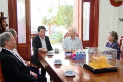 [Video] Chủ tịch nước chúc Tết, tri ân các đồng chí nguyên lãnh đạo Đảng, Nhà nước