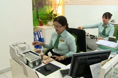 [Video] Mua bán trao tay vàng không phép, có thể bị tịch thu