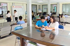 [Video] Hà Nội tích cực hỗ trợ hộ kinh doanh chuyển đổi quản lý thuế