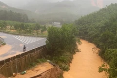 [Video] Huế: Sạt lở nghiêm trọng trên nhiều tuyến đường giao thông miền núi 