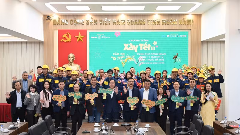 Chương trình "Xây Tết 2026" là món quà tri ân gửi tới hơn 500 công nhân thoát nước Hà Nội.