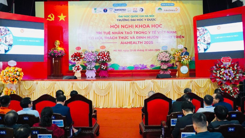 Phiên toàn thể tại Hội nghị khoa học AI4Health 2025