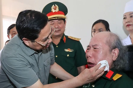 Bản tin thời sự sáng ngày 1/6/2025: Hơn 480 tỷ đồng tặng quà người có công với cách mạng nhân kỷ niệm 78 năm ngày Thương binh, Liệt sĩ