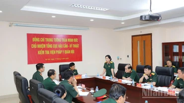 Quang cảnh buổi làm việc.