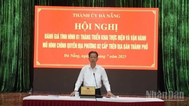 Bí thư Thành ủy Đà Nẵng phát biểu kết luận hội nghị. (Ảnh: ANH ĐÀO