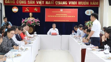 Ủy ban Mặt trận Tổ quốc Việt Nam Thành phố Hồ Chí Minh đã có buổi làm việc với lãnh đạo các sở, ngành, tổ chức chính trị-xã hội trên địa bàn nhằm đánh giá tình hình, triển khai công tác hỗ trợ cho các địa phương bị ảnh hưởng bởi cơn bão số 3 vừa qua (Ảnh: Vũ Hoàng)