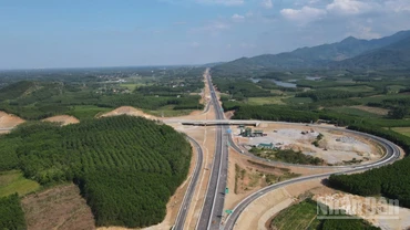 Cao tốc bắc-nam, đoạn qua Vũng Áng-Bùng.