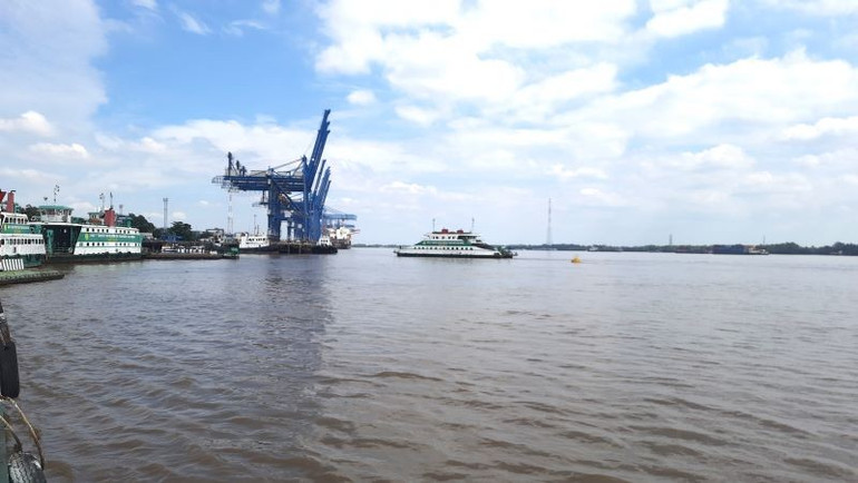 Để phát triển logistics, giao thông đường thủy giữ một vị trí quan trọng. logis-1.jpg
