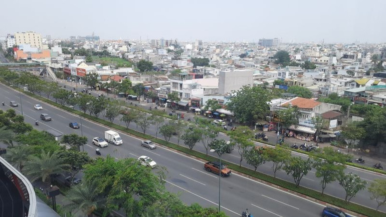 Sau hợp nhất, một trong những điểm nghẽn của Thành phố Hồ Chí Minh là giao thông đường bộ chưa được đầu tư đồng bộ. logis-3.jpg