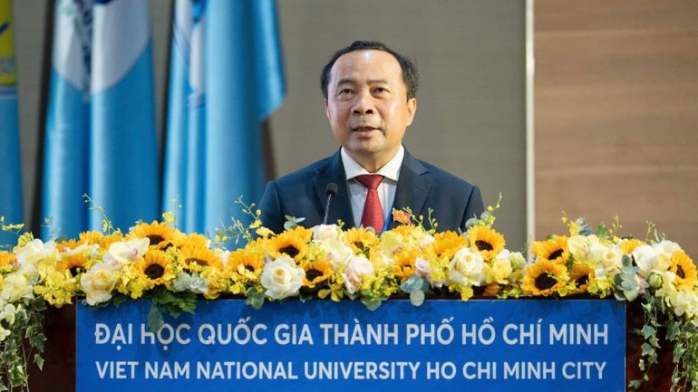 Phó Giáo sư, Tiến sĩ Vũ Hải Quân, Giám đốc Đại học Quốc gia Thành phố Hồ Chí Minh phát biểu tại Đại hội. dh-1.jpg