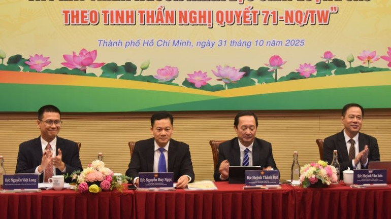 Kamraterna ledde en vetenskaplig diskussion med temat  y-3.jpg