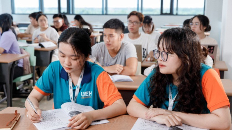 Sinh viên UEH trong giờ học tập. ueh-2-6127.jpg