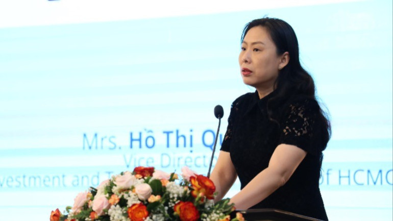Bà Hồ Thị Quyên, Phó Giám đốc Trung tâm Xúc tiến Thương mại và Đầu tư Thành phố Hồ Chí Minh phát biểu tại hội nghị 11-1392.jpg