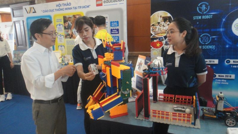 Ngành giáo dục Thành phố Hồ Chí Minh triển khai chương trình chuyển đổi số trong giáo dục. kinhteso-10.jpg