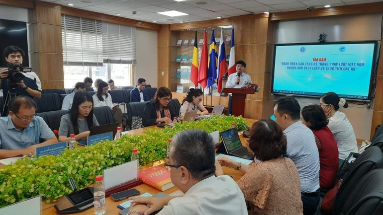 Quang cảnh tọa đàm. l-3.jpg