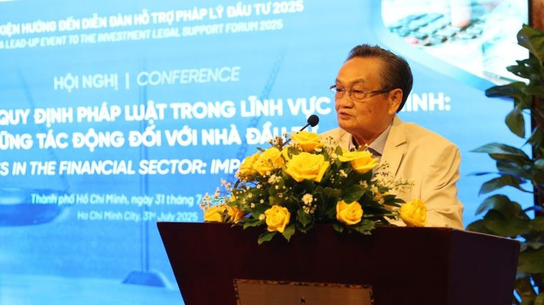 Tiến sĩ Trần Du Lịch, Phó Chủ tịch Trung tâm Trọng tài quốc tế Việt Nam (VIAC) phát biểu tại Hội nghị. ts-tran-du-lich-pho-chu-tich-trung-tam-trong-tai-quoc-te-viet-nam-itpc-4.jpg