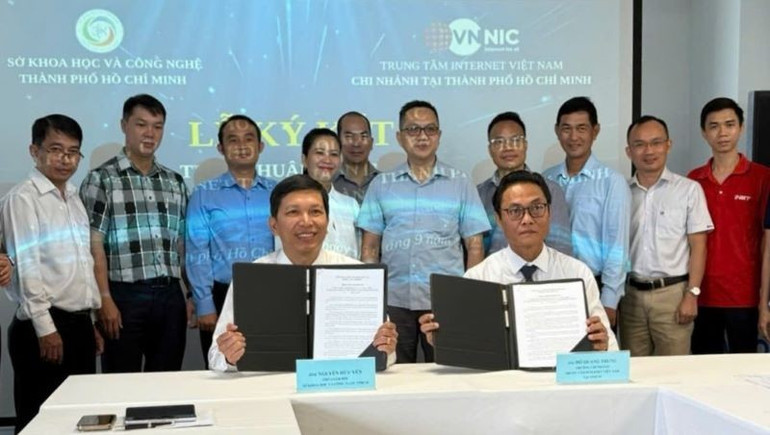 Quang cảnh lễ ký kết. internet-1.jpg