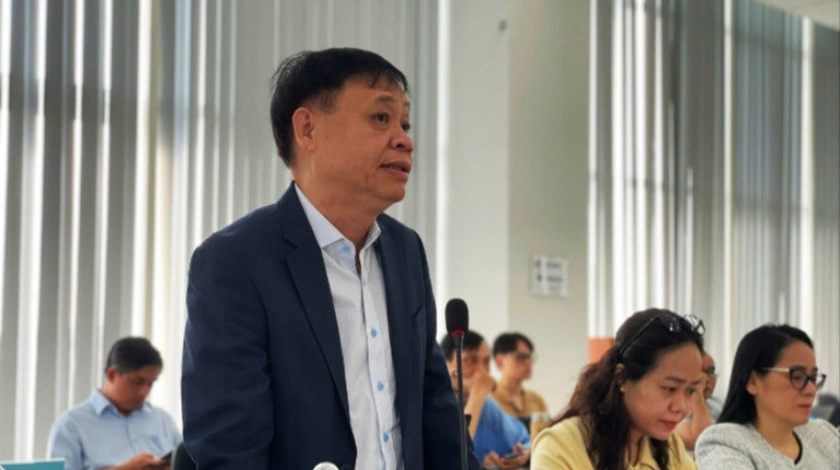 Phó Giáo sư, Tiến sĩ Lê Quốc Cường, Phó Trưởng Ban quản lý Khu Công nghệ cao Thành phố Hồ Chí Minh phát biểu tại hội thảo. 222-4740.jpg