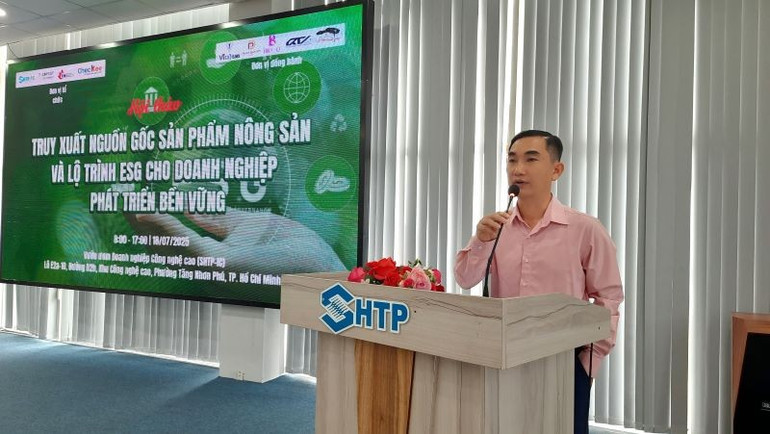 Thạc sĩ Quách Anh Sen, Phó Giám đốc phụ trách Vườn ươm Doanh nghiệp công nghệ cao phát biểu tại Hội thảo. 33-3.jpg