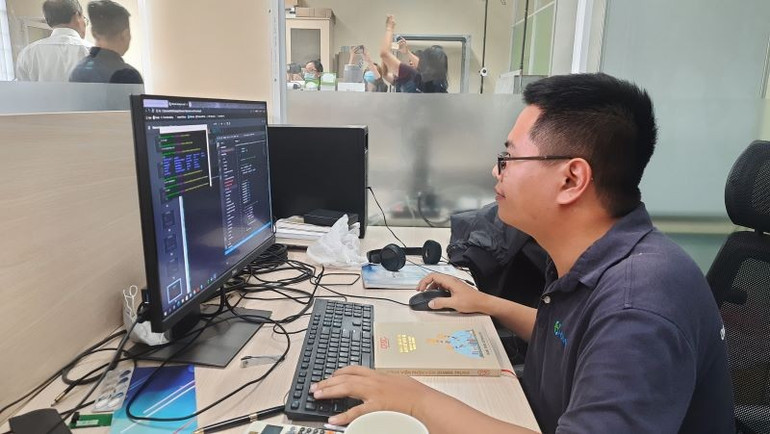 Doanh nghiệp đang “khát” nguồn nhân lực AI chuyên sâu để ứng dụng các mô hình sản xuất tiên tiến. ai-2.jpg