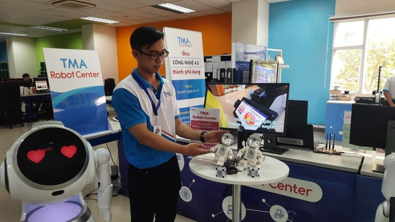 Trưng bày các giải pháp công nghệ 4.0 tại Công ty TMA, Khu Công viên phần mềm Quang Trung, Thành phố Hồ Chí Minh. 20210316-155532.jpg