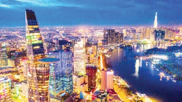 Một góc Thành phố Hồ Chí Minh hôm nay. (Ảnh HOÀNG TRIỀU)