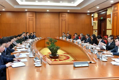 Đồng chí Trần Cẩm Tú, Ủy viên Bộ Chính trị, Thường trực Ban Bí thư chủ trì giao ban với các ban đảng, 4 văn phòng, các đảng ủy, cơ quan, đoàn thể ở Trung ương. (Ảnh: Đăng Khoa)