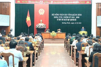 Quang cảnh kỳ họp.