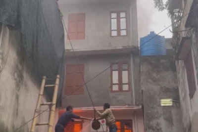 Hiện trường vụ cháy rạng sáng 2/2 tại một ngôi nhà 3 tầng thuộc phường Bồ Xuyên (thành phố Thái Bình).