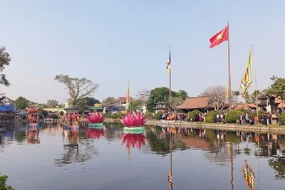 Lễ hội chùa Keo mùa thu là Lễ hội chính trong năm. 