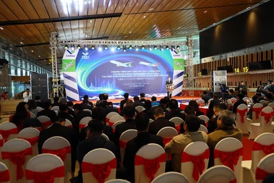 Quang cảnh Lễ khai mạc triển lãm Comac Airshow.