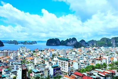 Một góc thành phố Hạ Long, Quảng Ninh.