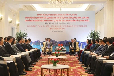 Quang cảnh cuộc hội kiến giữa Bí thư Tỉnh ủy Quảng Ninh Bí thư Khu ủy Khu tự trị dân tộc Choang Quảng Tây.