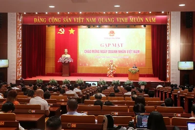 Tỉnh Quảng Ninh gặp mặt doanh nghiệp nhân Ngày Doanh nhân Việt Nam 13/10.