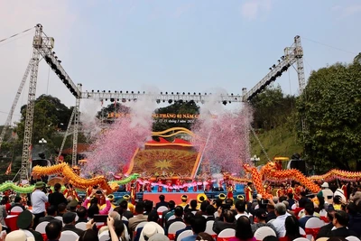 Chương trình nghệ thuật tại Lễ khai Hội Đền Cửa Ông năm 2024.