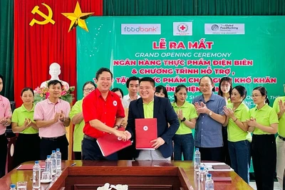 Ngân hàng Thực phẩm Việt Nam và Hội Chữ thập đỏ tỉnh Điện Biên ký biên bản phối hợp cung cấp thực phẩm cho các hộ dân nghèo trên địa bàn tỉnh Điện Biên.