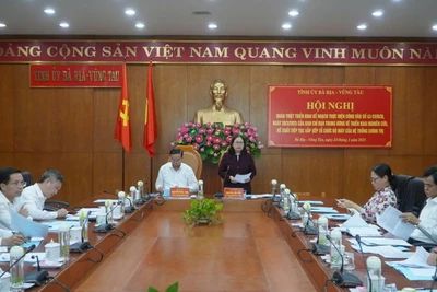 Toàn cảnh Hội nghị quán triệt triển khai kế hoạch thực hiện Công văn số 43-CV/BCĐ ngày 20/3 của Ban Chỉ đạo Trung ương về triển khai nghiên cứu đề xuất tiếp tục sắp xếp bộ máy của hệ thống chính trị.