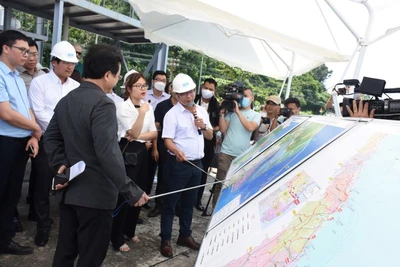 Các nhà đầu tư nước ngoài tìm hiểu về Cảng Liên Chiểu Đà Nẵng tháng 6/2022.