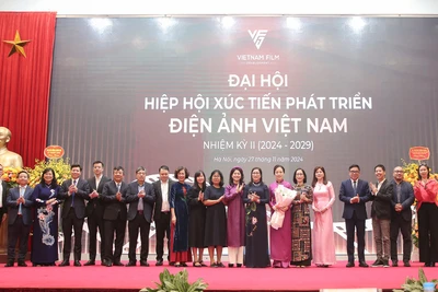 Ban Chấp hành nhiệm kỳ mới ra mắt tại Đại hội. (Ảnh: ANH VŨ)